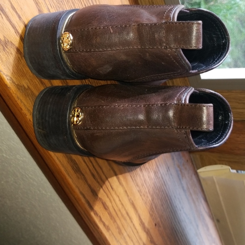 Tory Burch Size 8 brown leather boots